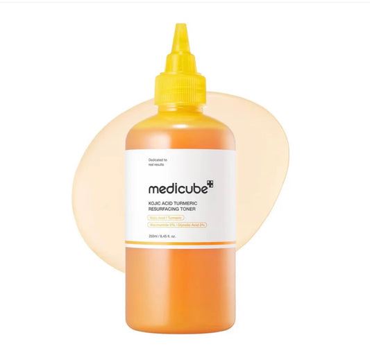 MEDICUBE KOJIC ACID TURMERIC SMOOTHING TONER